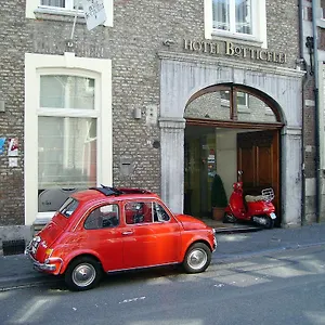 Botticelli 3*, Maastricht Pays-Bas
